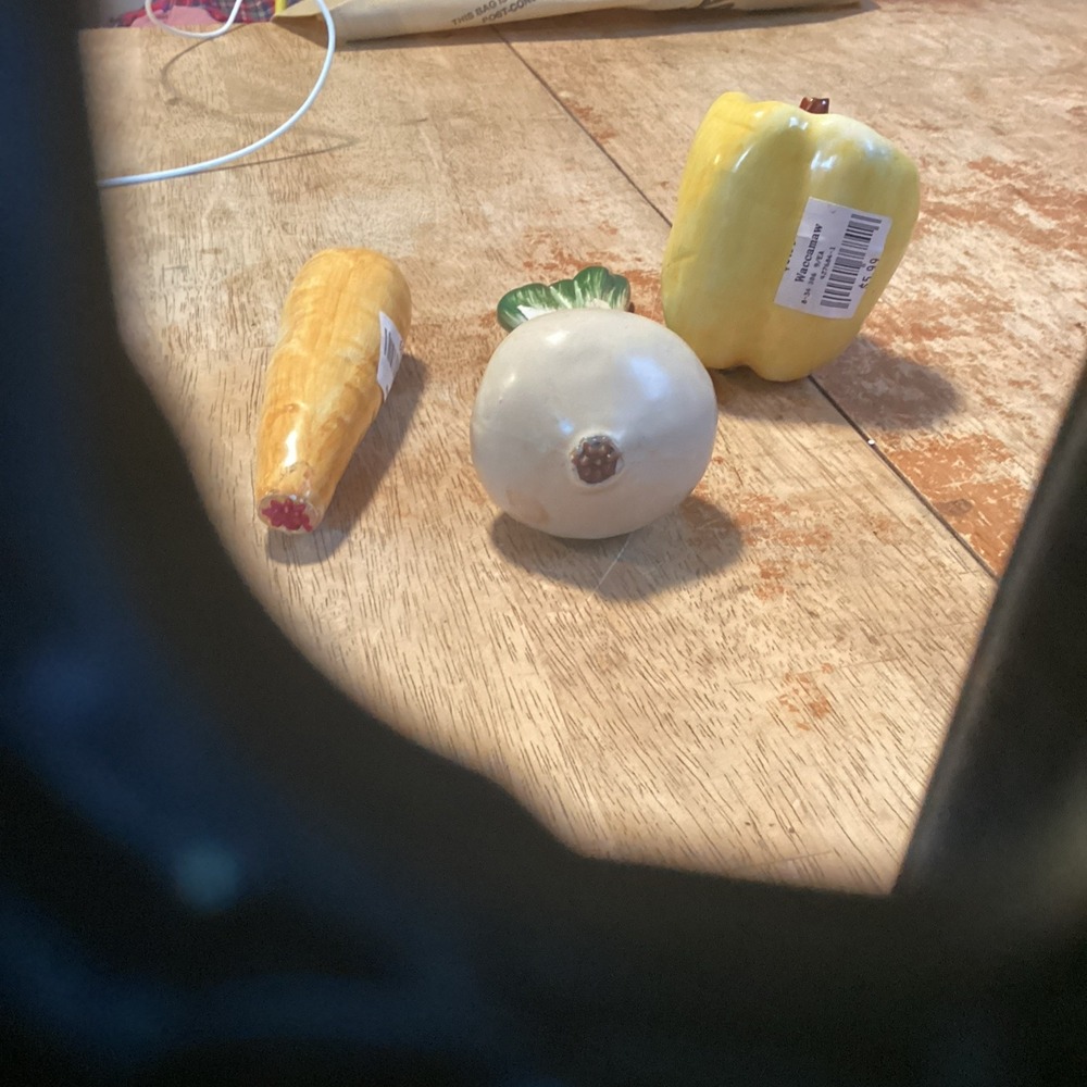 3 Vintage Ceramic Hand Painted Vegetables Bell Pepper Tomato Onion Carrot